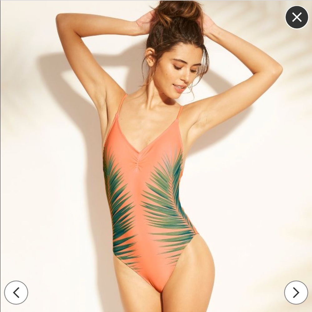 Palm Scoop-Back Swim Suit 🌴
